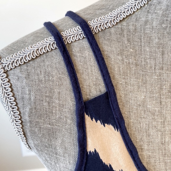 Charlotte Russe Sleeveless Racerback Top - Picture 3 of 8